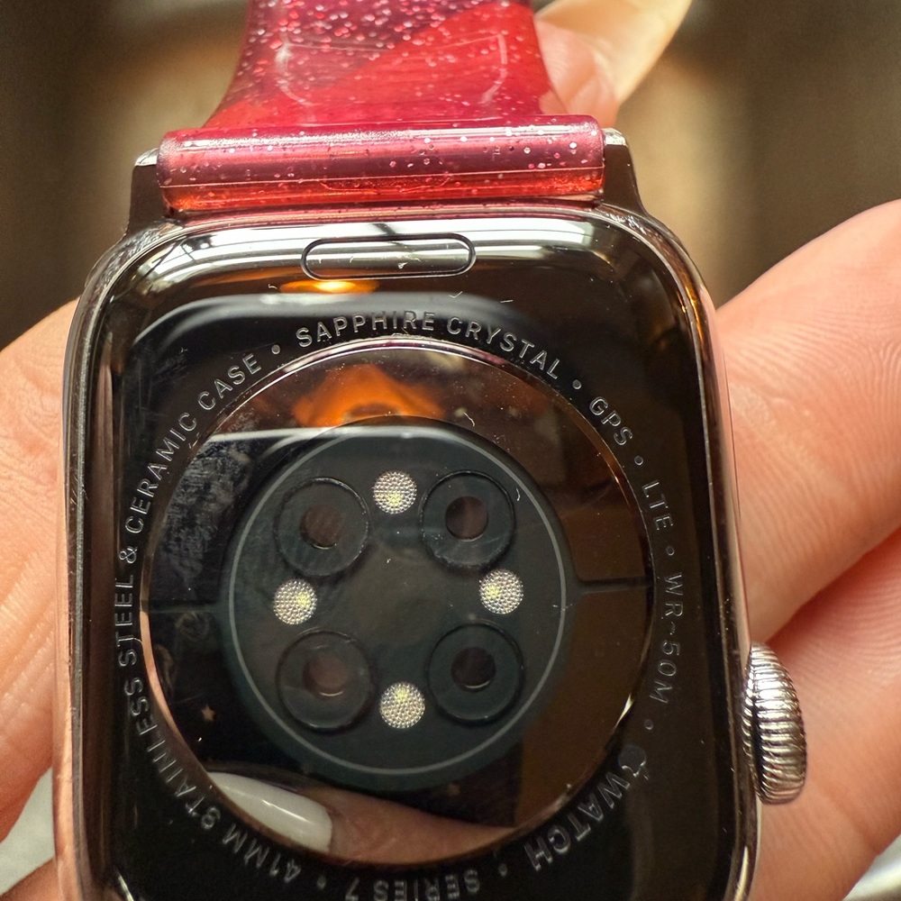 Apple Smartwatch Red Silver Sleek Design stainless steel series 7 41mm gps lte - Picture 3 of 5